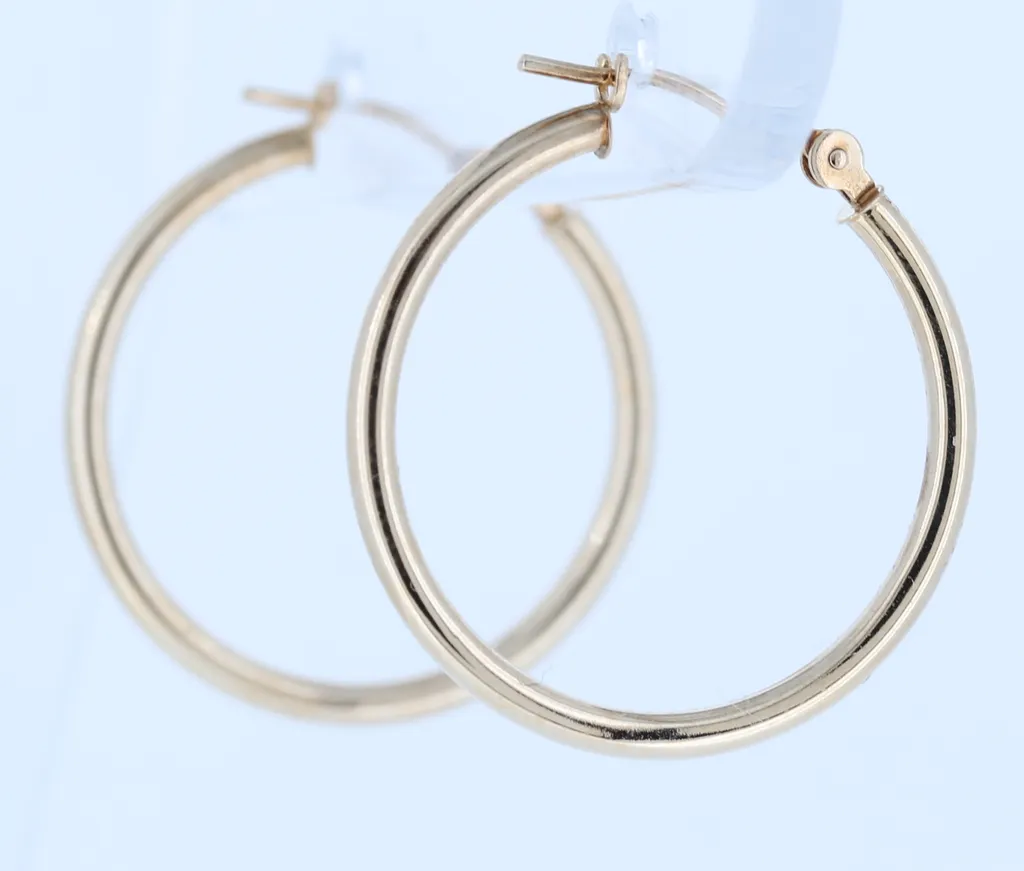 14K Gold Hoop Earrings 0.7 Grams
