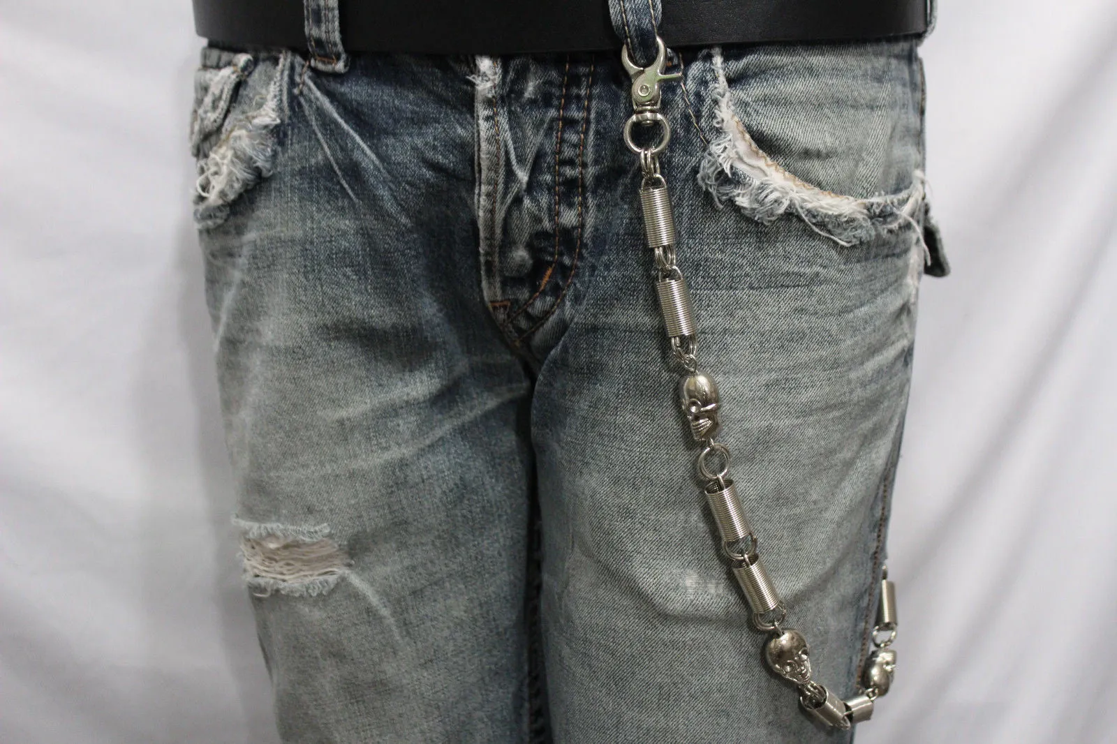 23" Spring Spacers & Skulls Wallet Chain