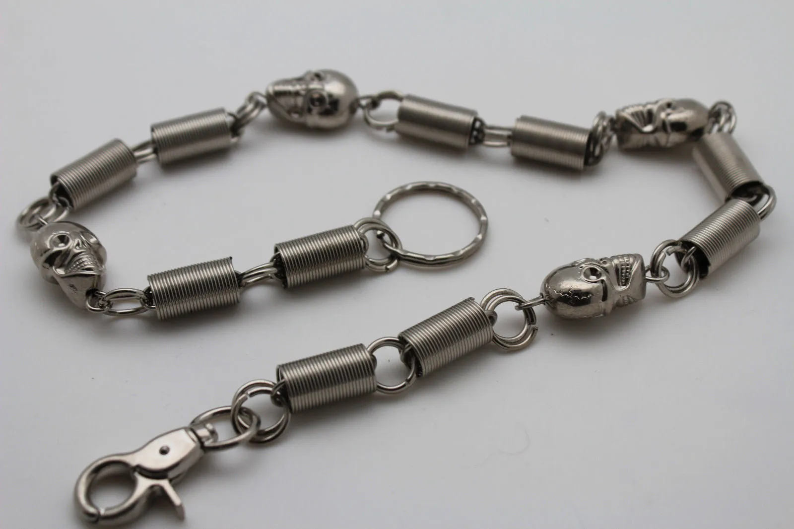 23" Spring Spacers & Skulls Wallet Chain