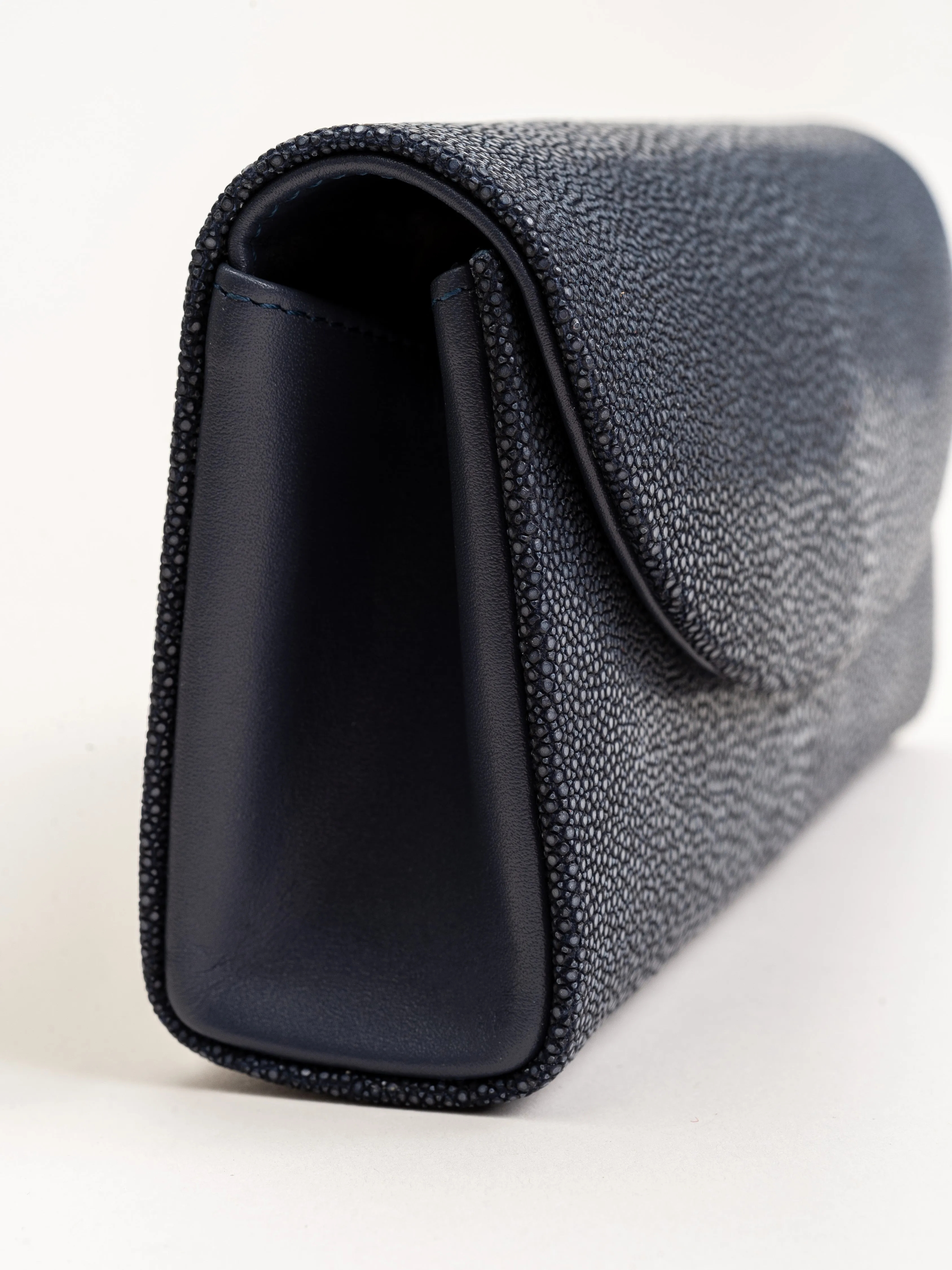 baby grande stingray clutch - navy