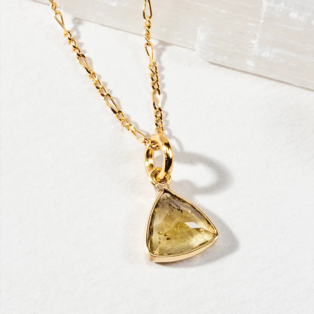 BERMUDA TRIANGLE DAINTY COLLAR NECKLACE