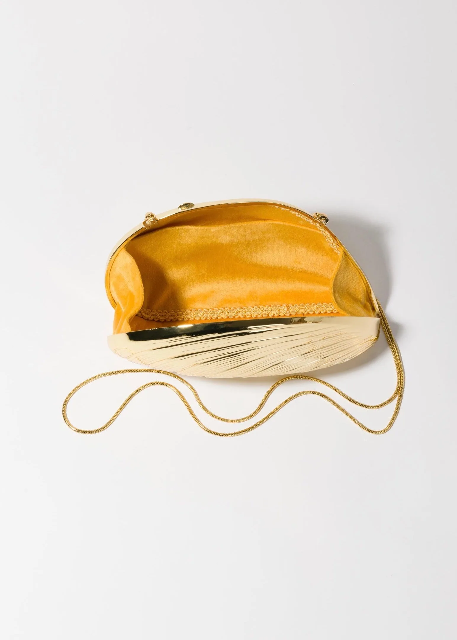 Bridget Metal Shell Clutch (Gold)