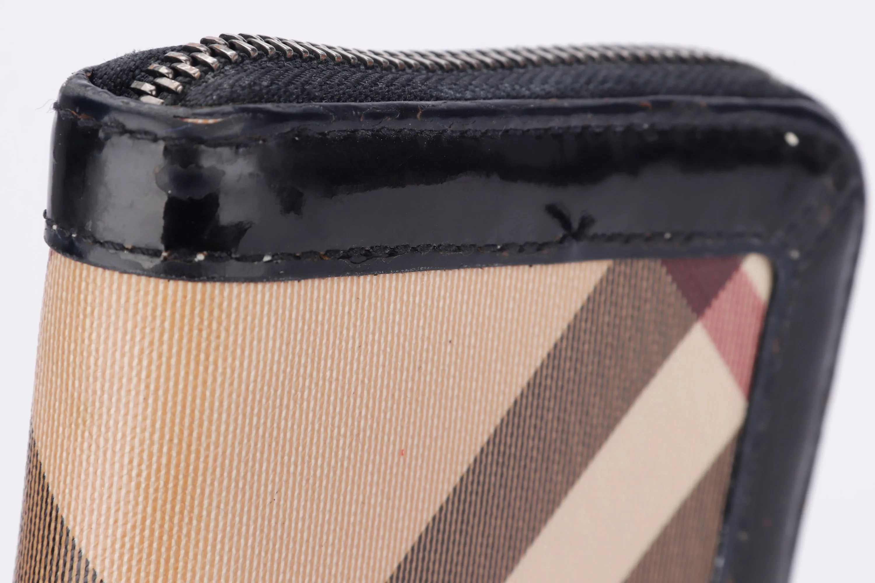 BURBERRY BLACK LEATHER NOVA CHECK ZIP OVER LONG WALLET, NO DUST COVER & BOX