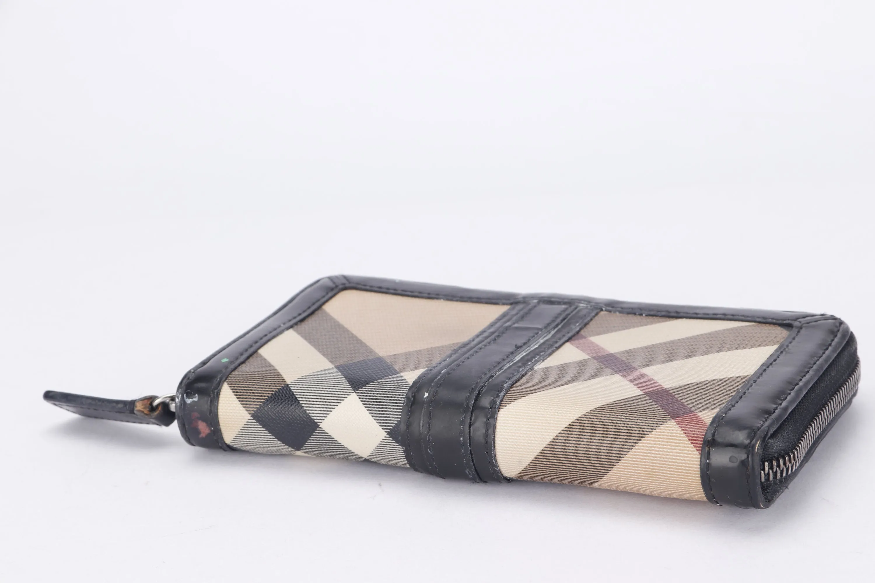 BURBERRY BLACK LEATHER NOVA CHECK ZIP OVER LONG WALLET, NO DUST COVER & BOX