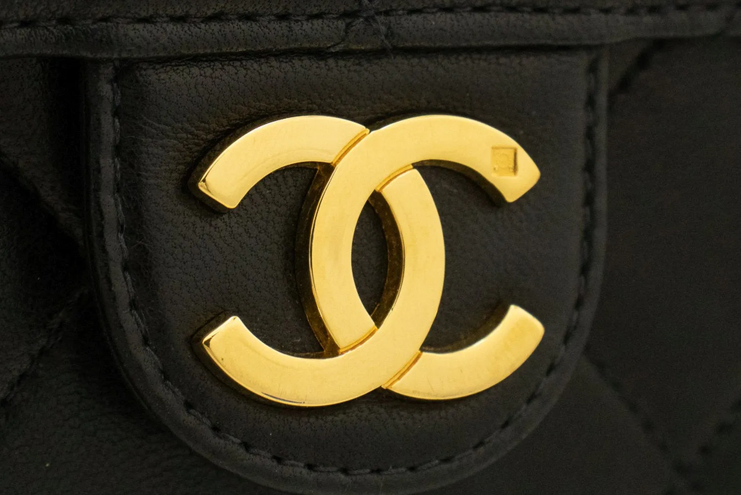 CHANEL Chain Shoulder Bag Clutch Black Quilted Flap Lambskin Purse k13