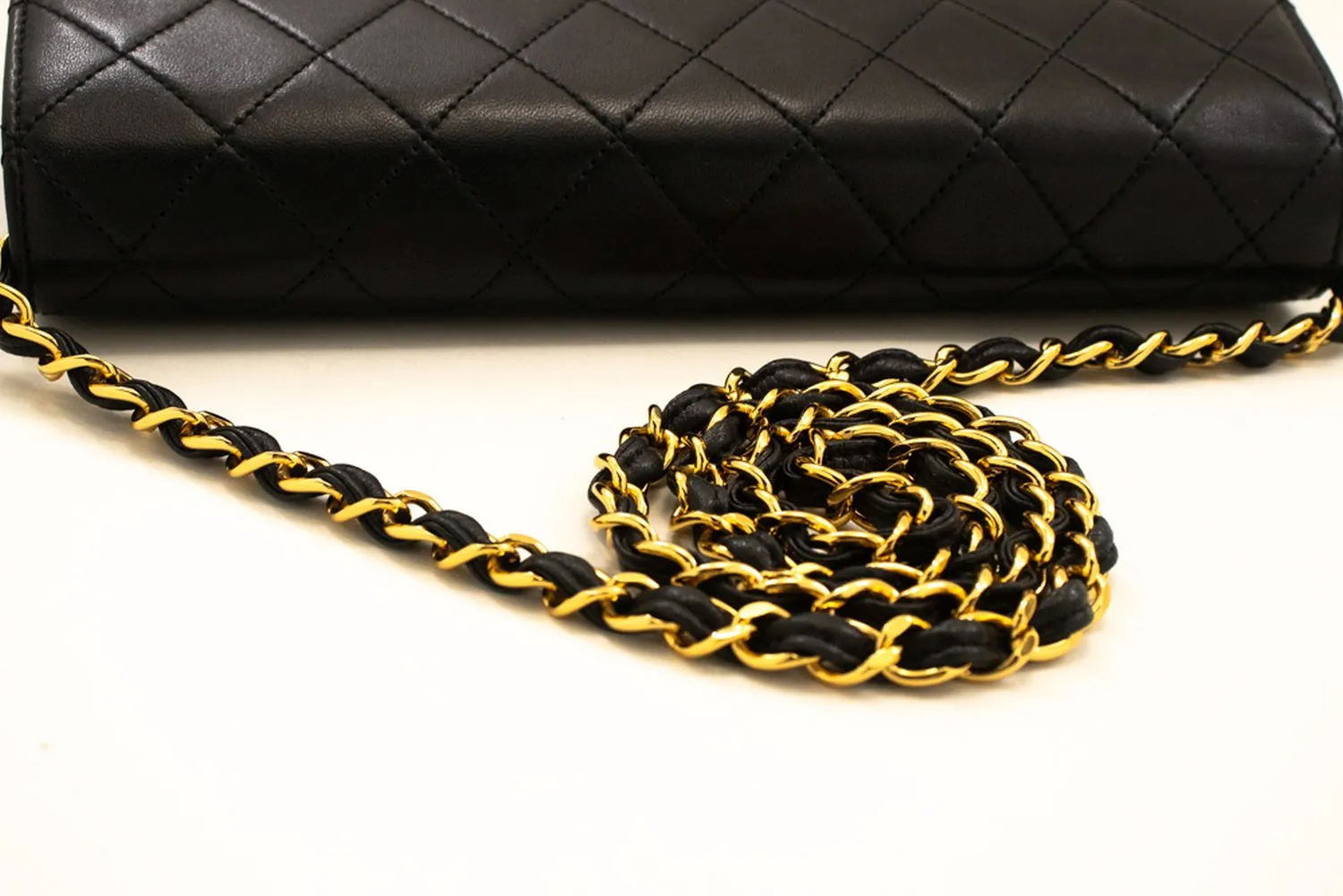 CHANEL Full Flap Chain Shoulder Bag Clutch Black Quilted Lambskin n36