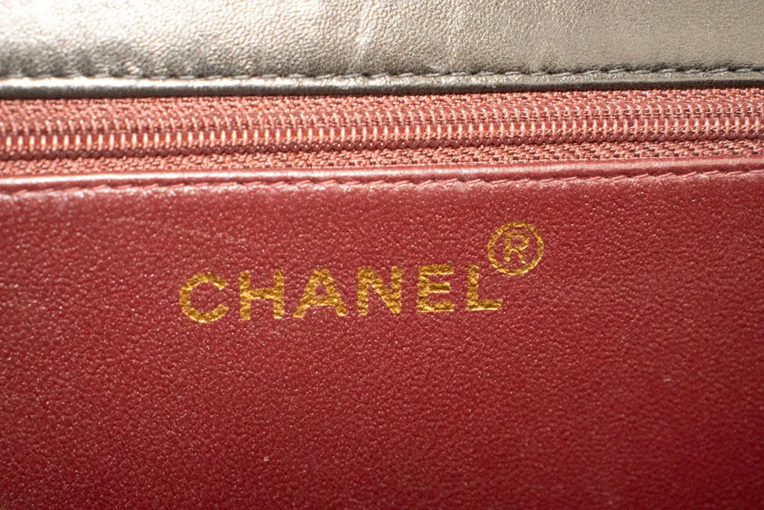 CHANEL Small Chain Shoulder Bag Clutch Black Quilted Flap Lambskin p45