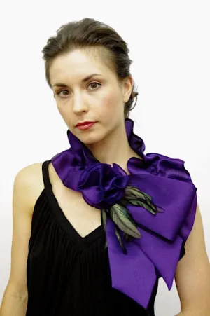 Collar With Bow