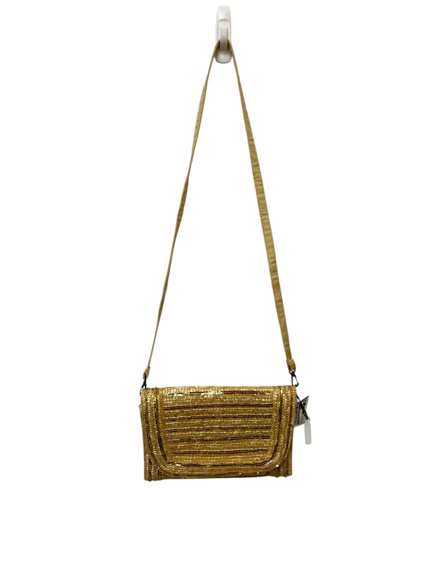 Crossbody By Clothes Mentor  Size: Medium