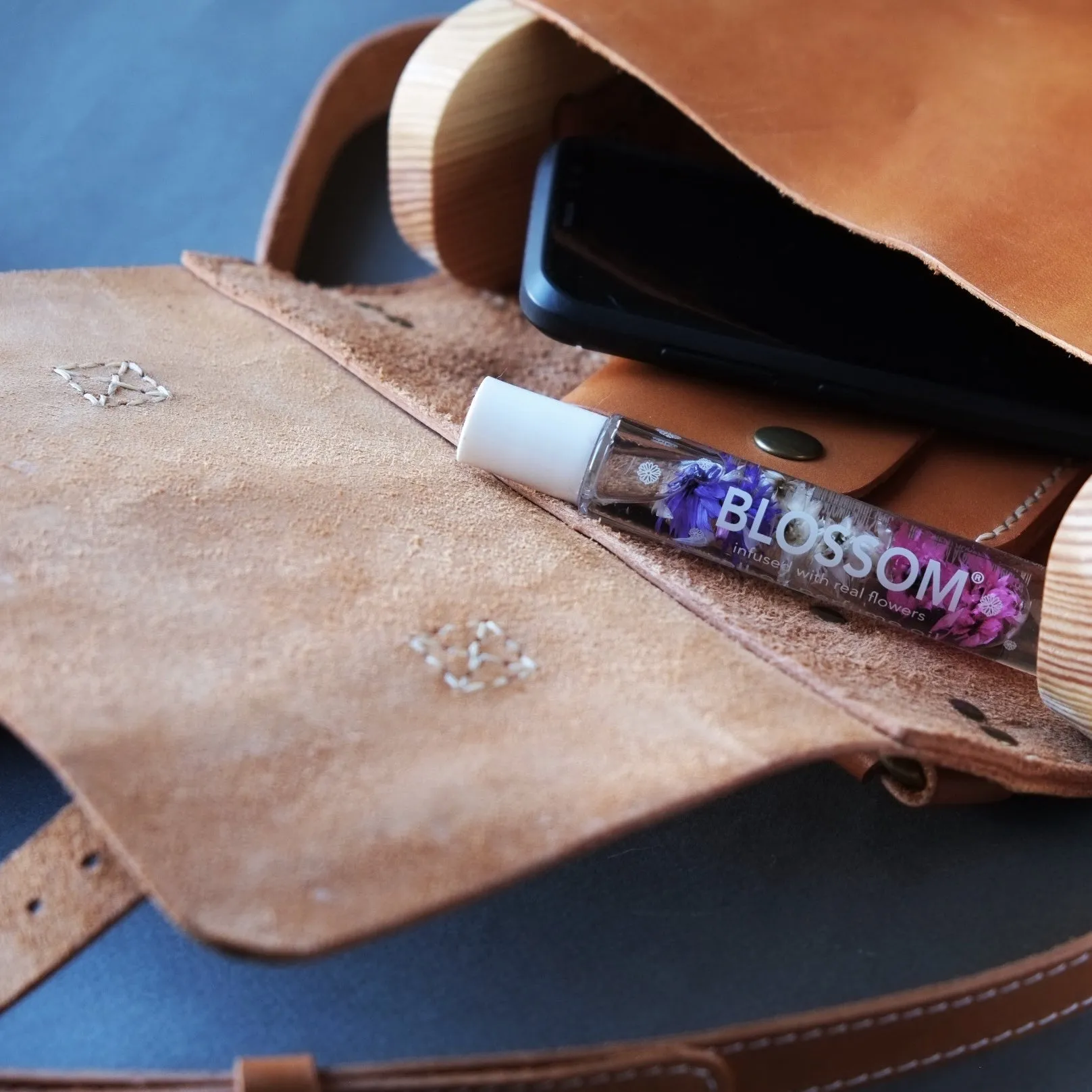 CROSSBODY LEATHER WOOD PURSE