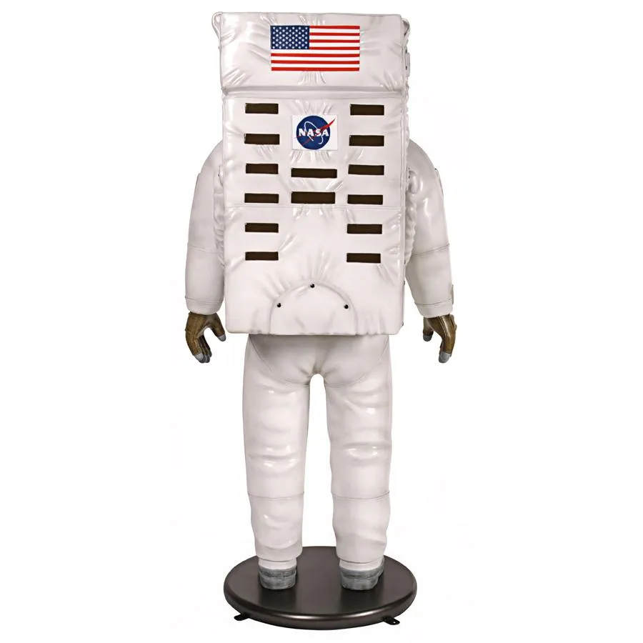 Design Toscano- Man on the Moon Astronaut Statue