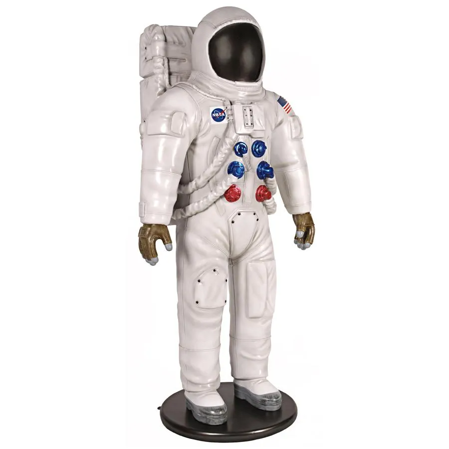 Design Toscano- Man on the Moon Astronaut Statue