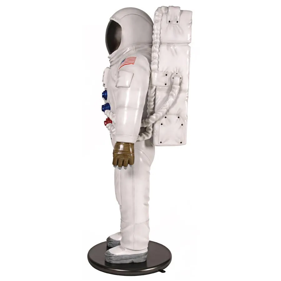 Design Toscano- Man on the Moon Astronaut Statue