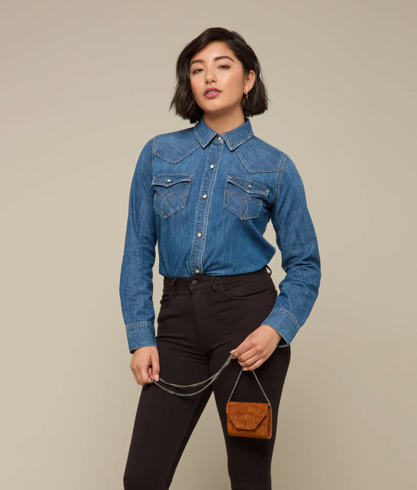 Exotic Short Wallet On A Chain :: Cognac