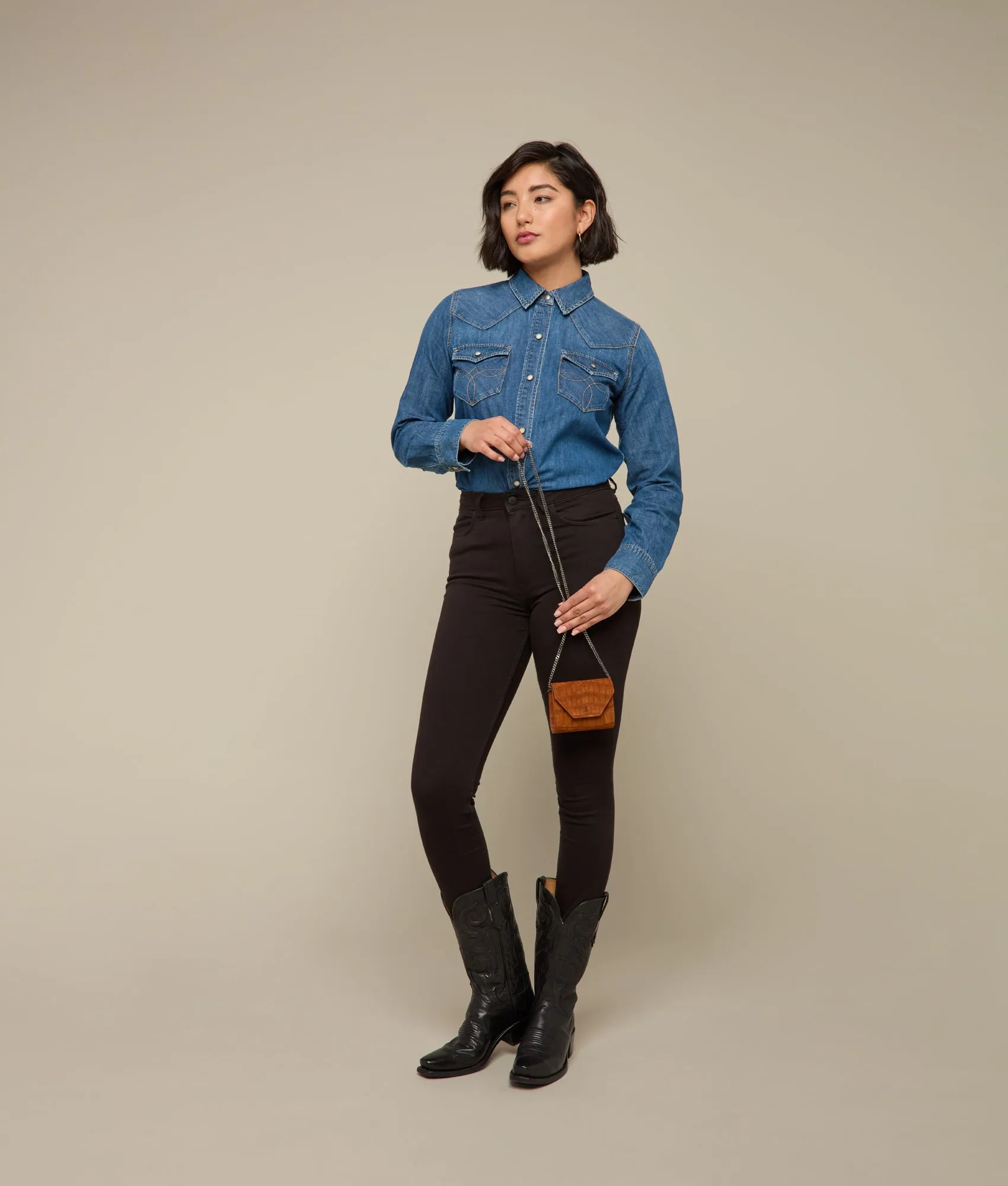 Exotic Short Wallet On A Chain :: Cognac
