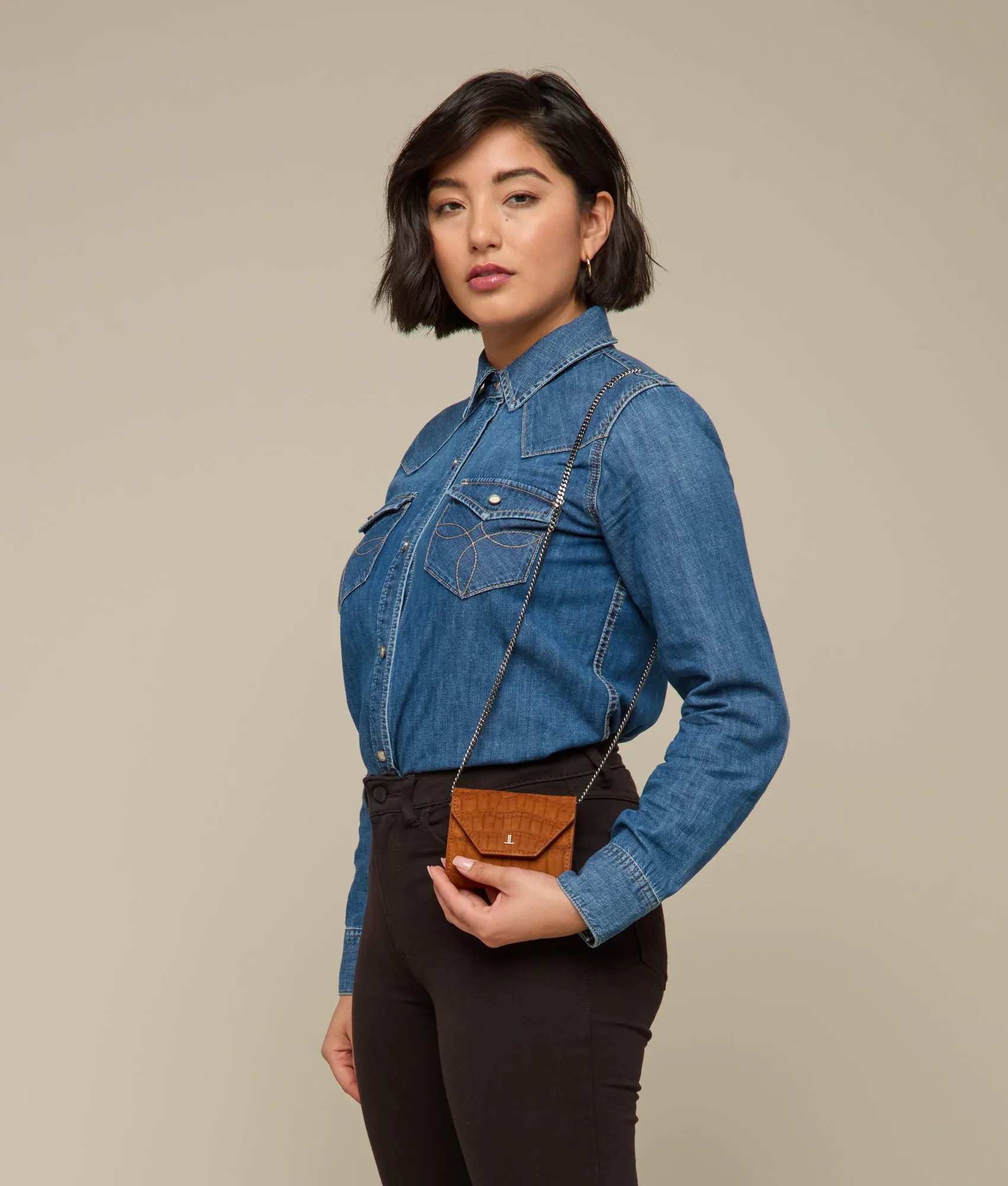 Exotic Short Wallet On A Chain :: Cognac