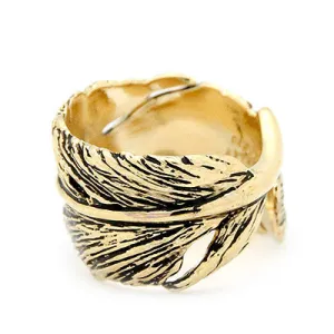 Feather Ring Gold-Black
