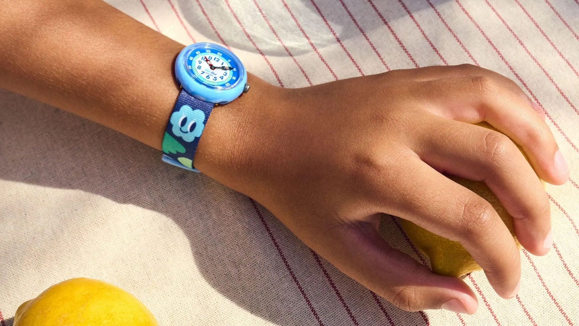 Flik Flak Smiling Clouds Organized Chaos 32mm Fbnp227 watch