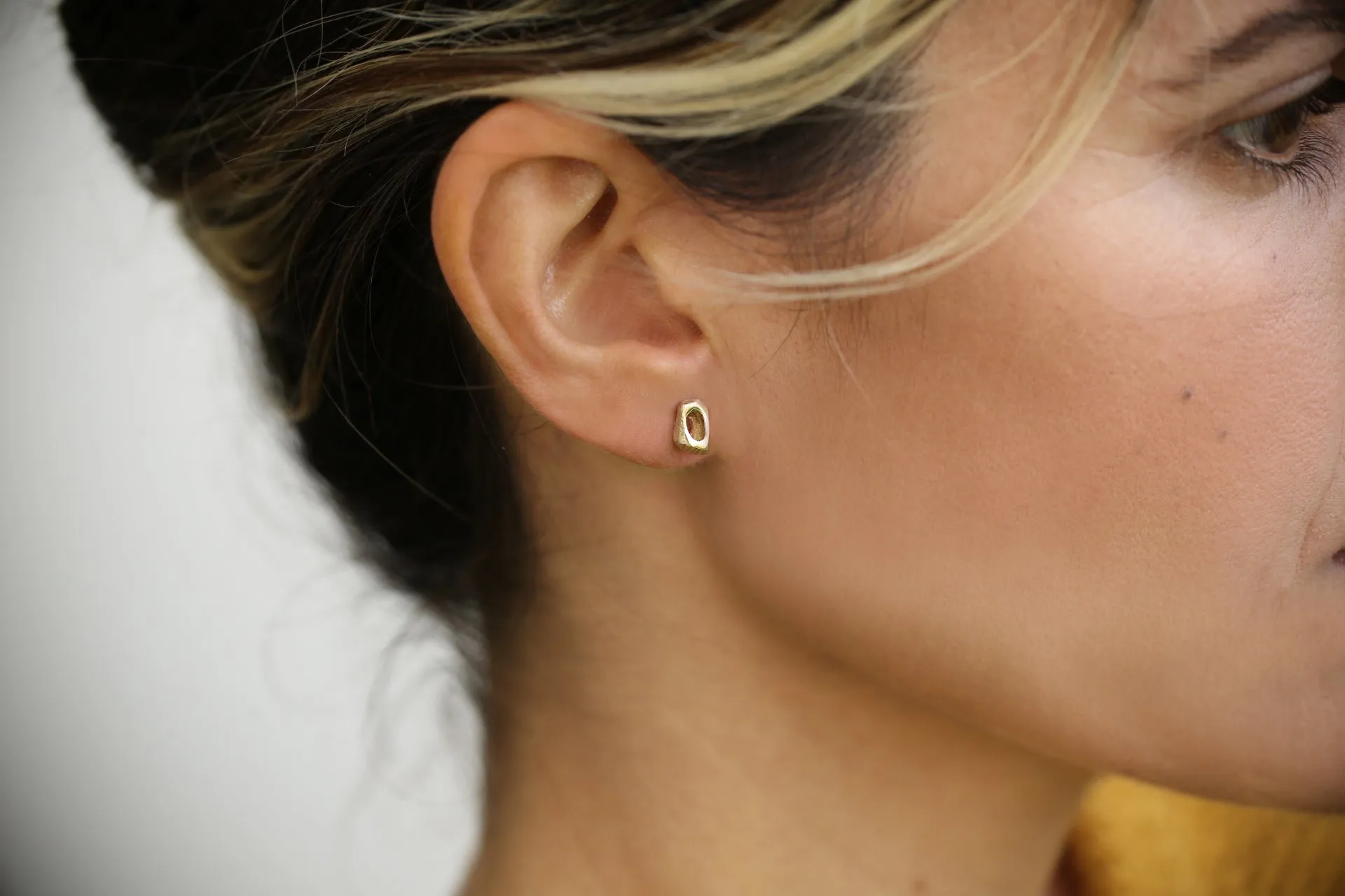 Gold Deon 0.2 Earrings