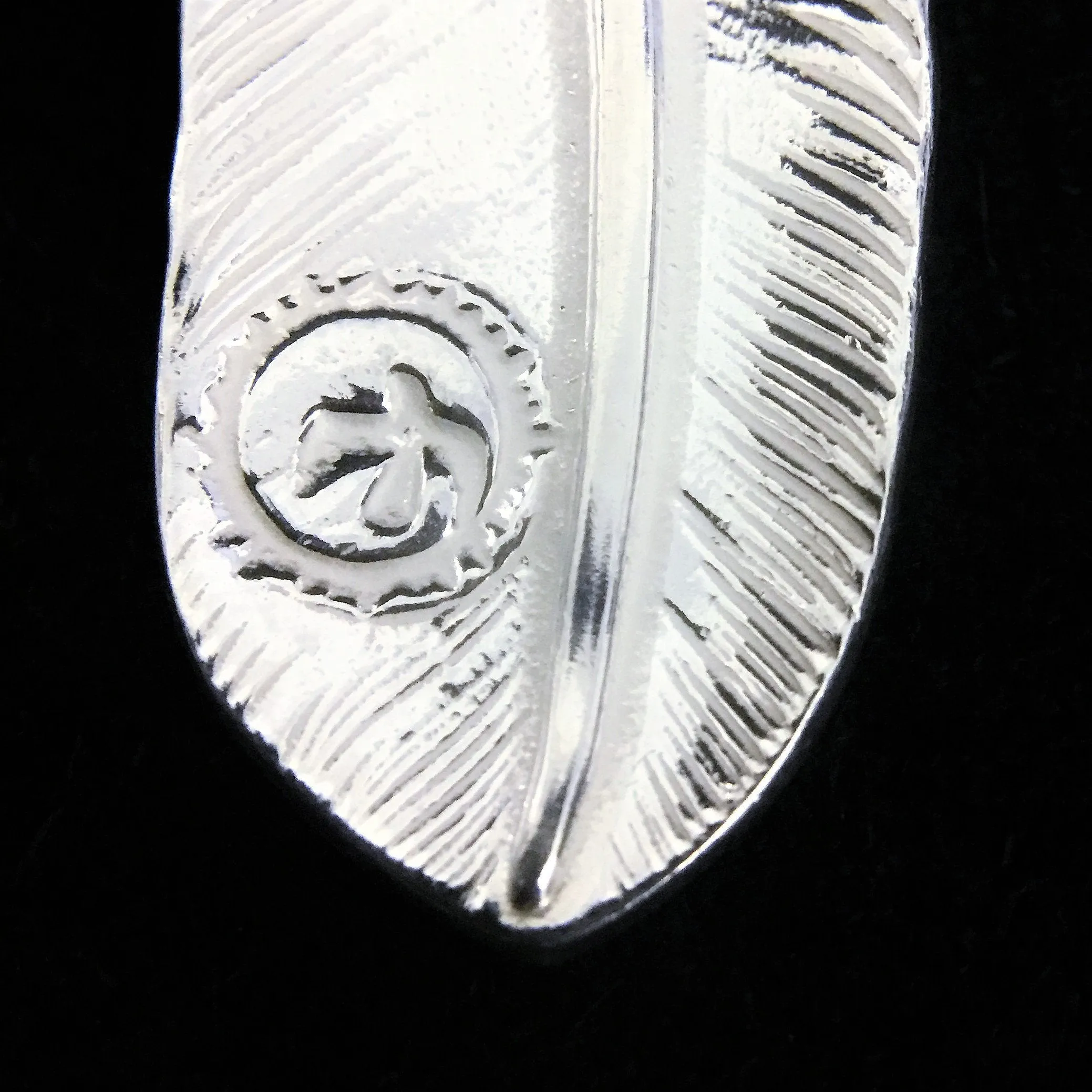 Goros Xl Silver And Gold Feather - Facing Left
