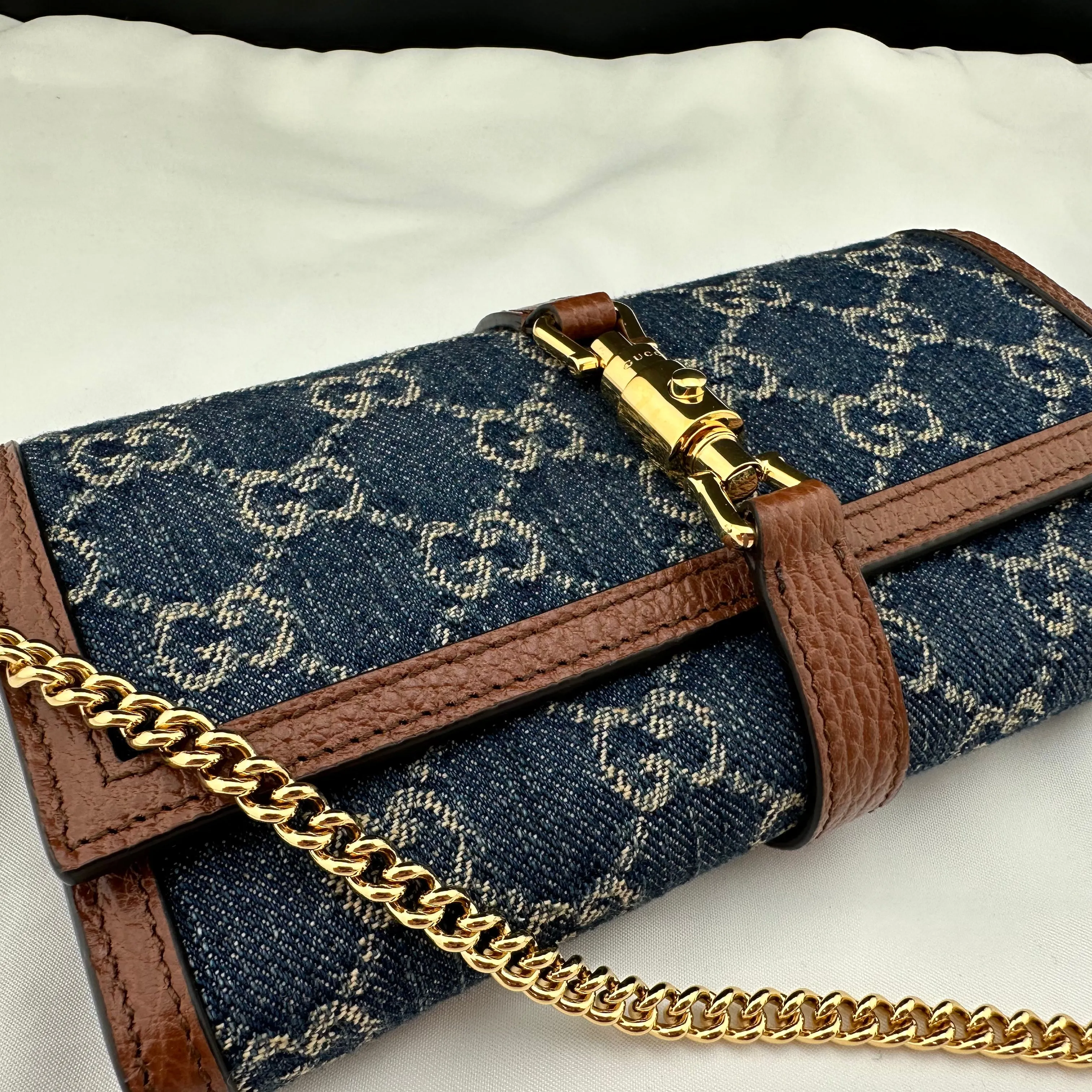 Gucci GG Denim Jackie 1961 Chain Wallet