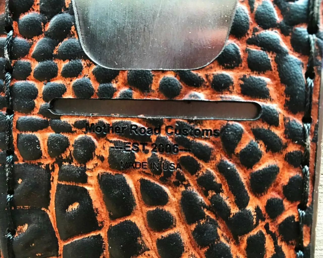 Hawk One Minimalist Men's Women's Ant Brn Gator Leather Stainless Steel Wallet