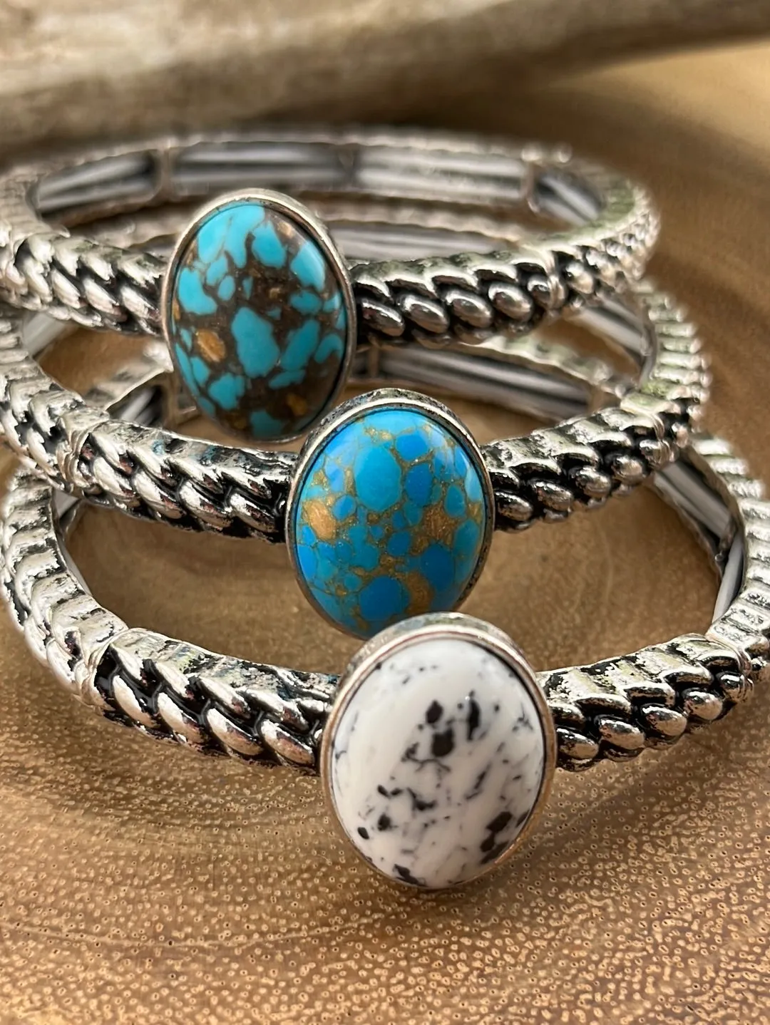 Hillside Fashion Silver Twisted Chain With Oval Stone Stretch Bracelet