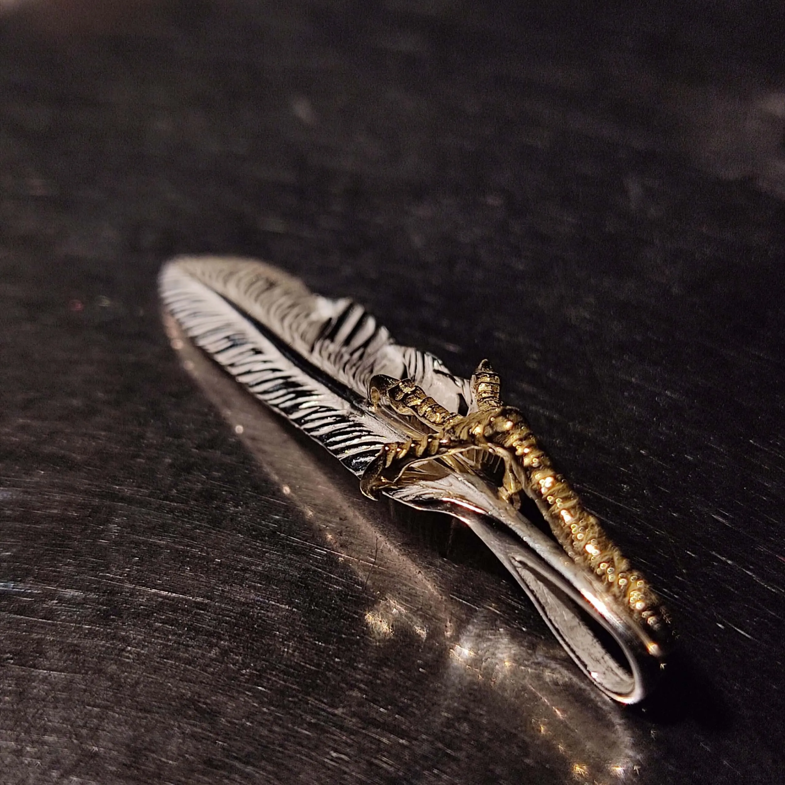 Ken Kikuchi Feather with K18 Claw F-24 K18F-20
