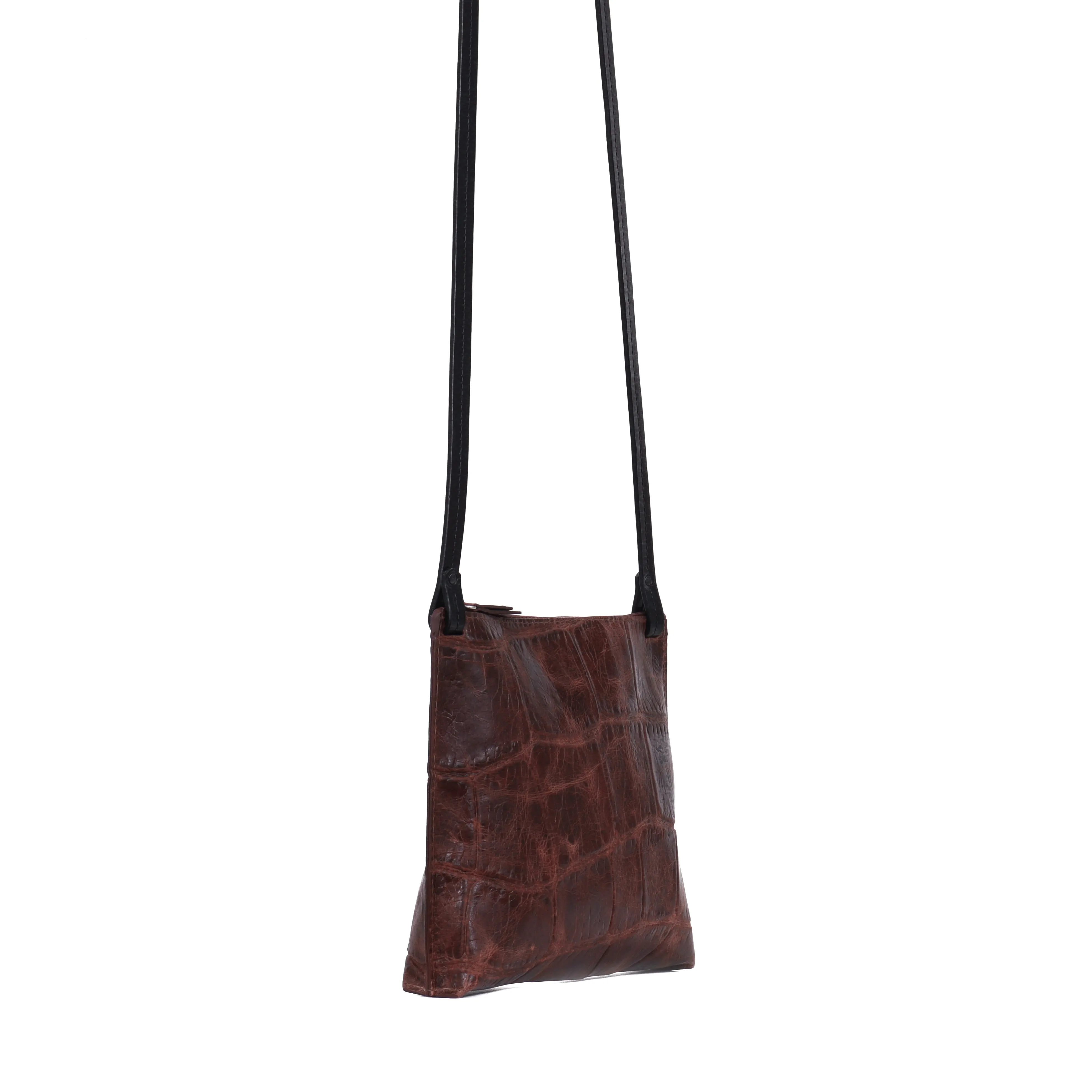 LARGE STRAPPY POUCH VINTAGE SANGRIA EMBOSSED JUMBO GATOR
