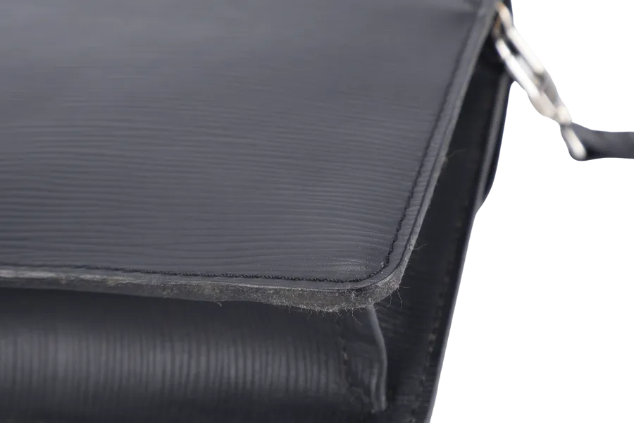 LOUIS VUITTON M40852 CLUTCH BLACK EPI LEATHER SILVER HARDWARE NO DUST COVER