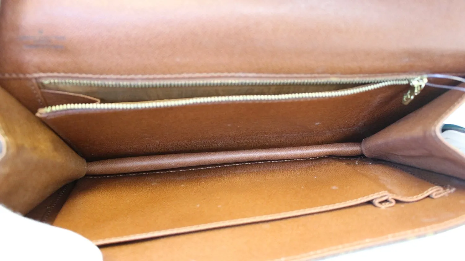 LOUIS VUITTON Monogram Canvas Pochette Dame GM Clutch