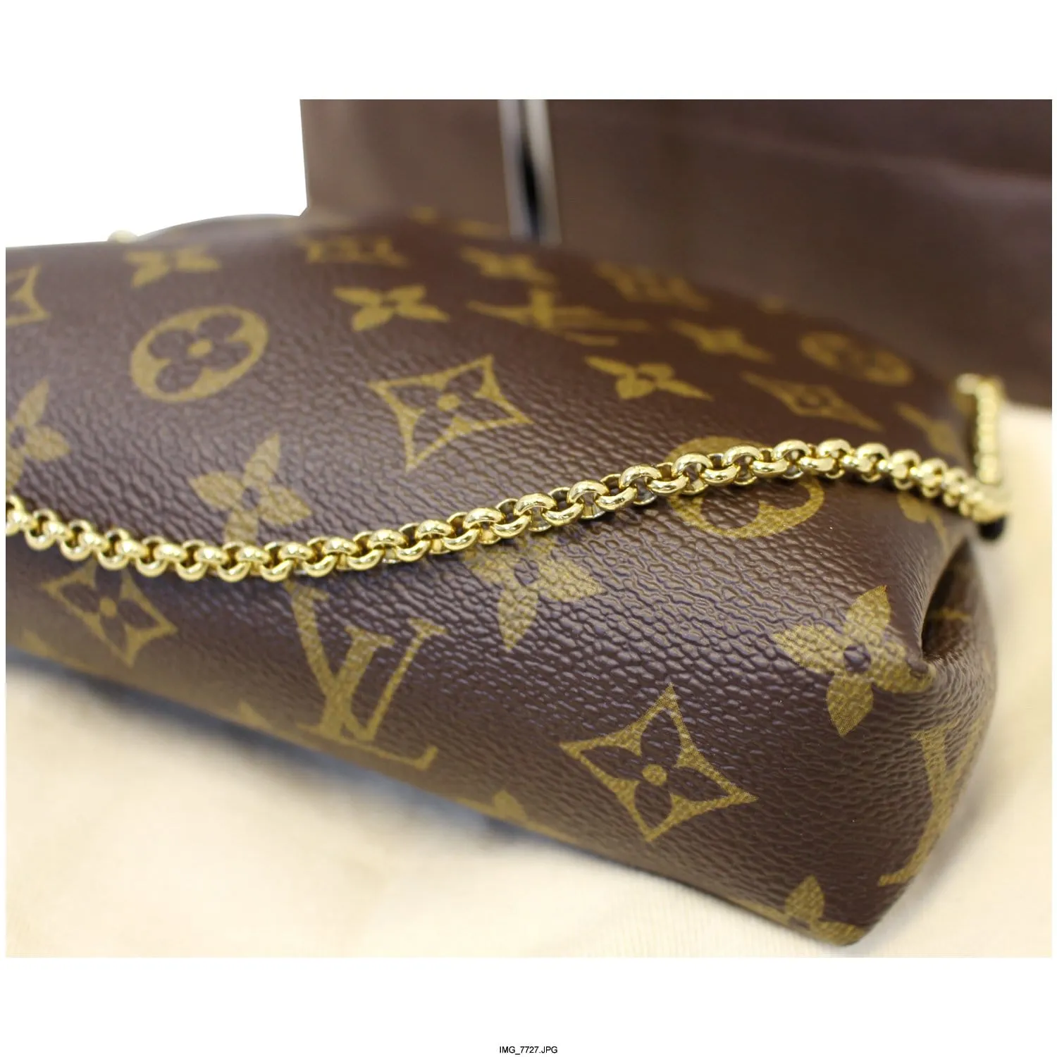 LOUIS VUITTON Pallas Clutch Monogram Canvas Crossbody Bag
