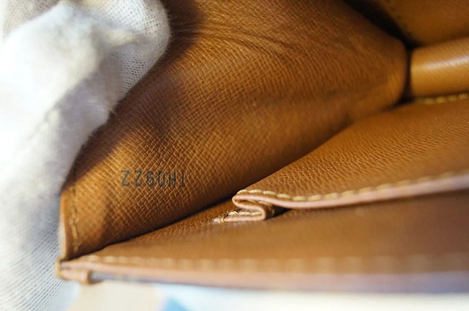 LOUIS VUITTON Pochette Dame GM Monogram Vintage Clutch Bag