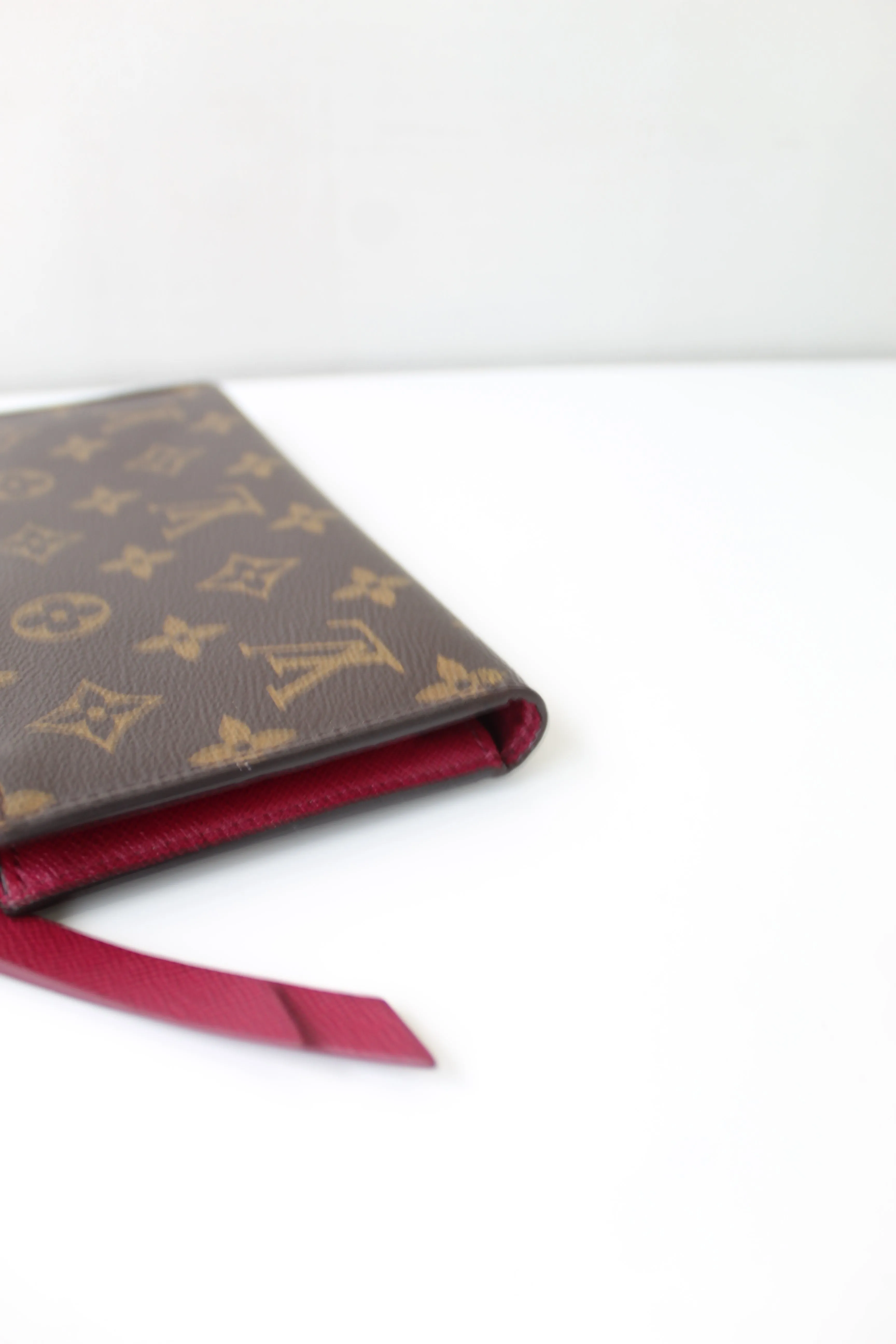 Louis Vuitton  Zippy Wallet