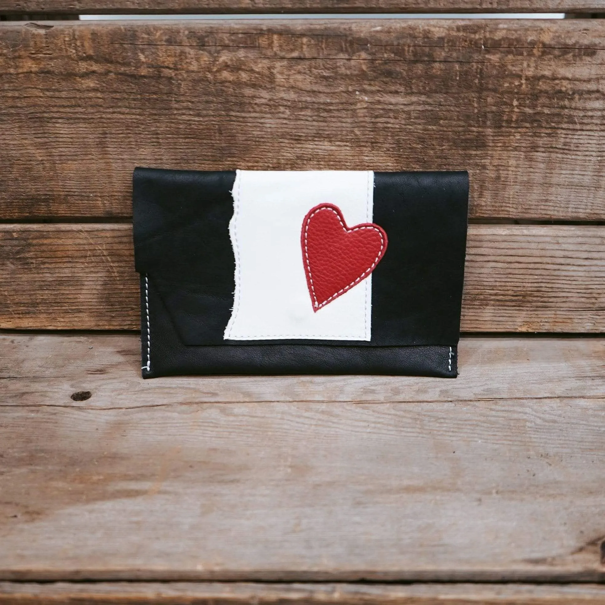 LOVE Clutch