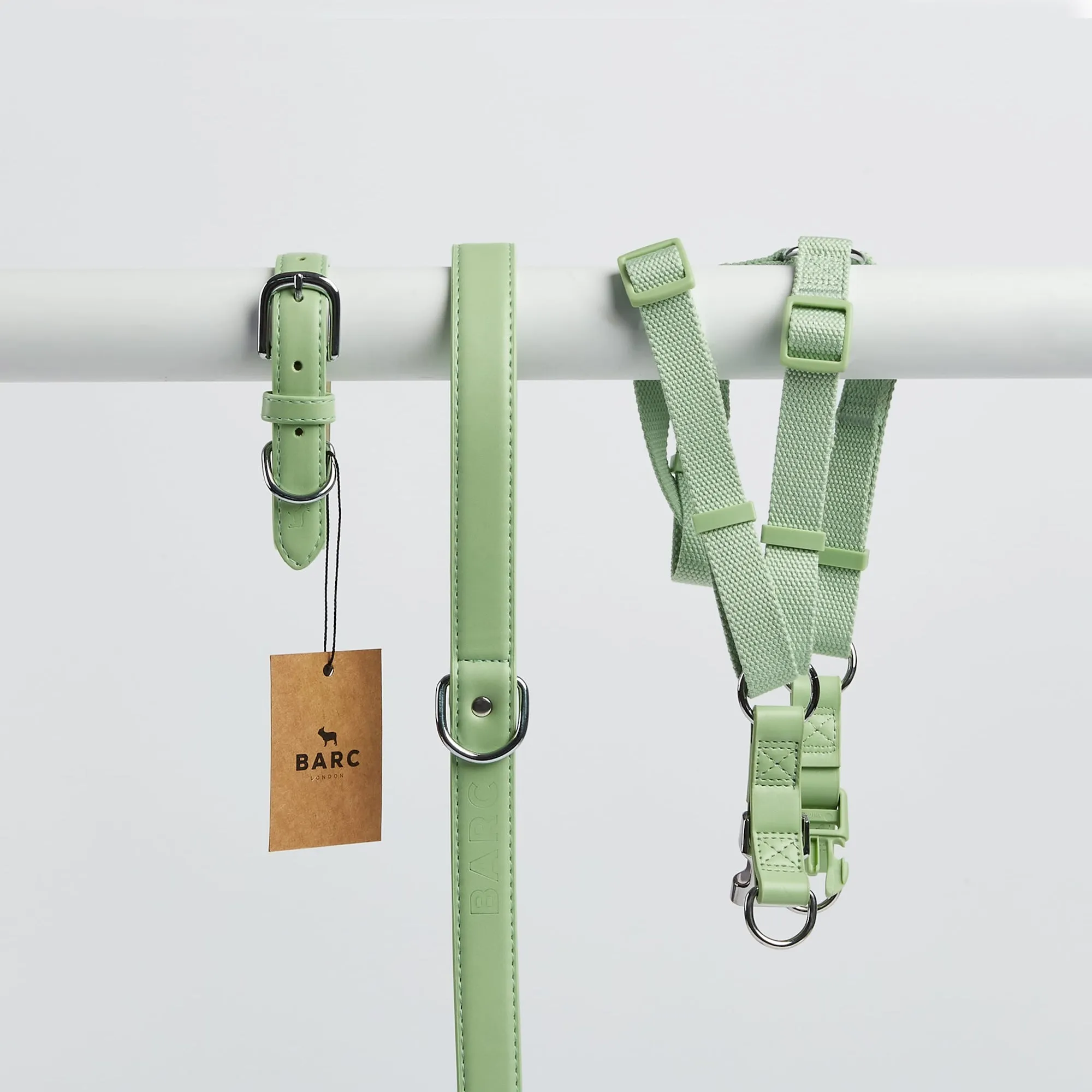 Lush Green Dog Collar, Harness & Lead Set