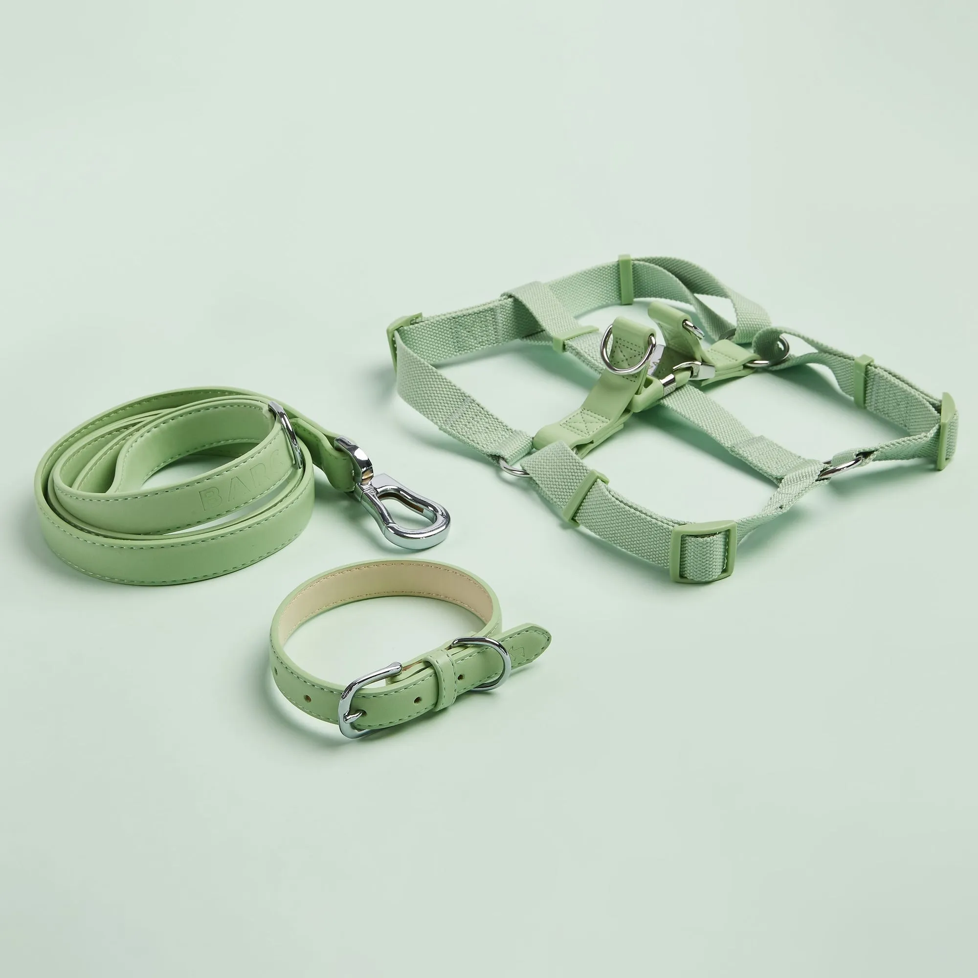 Lush Green Dog Collar, Harness & Lead Set