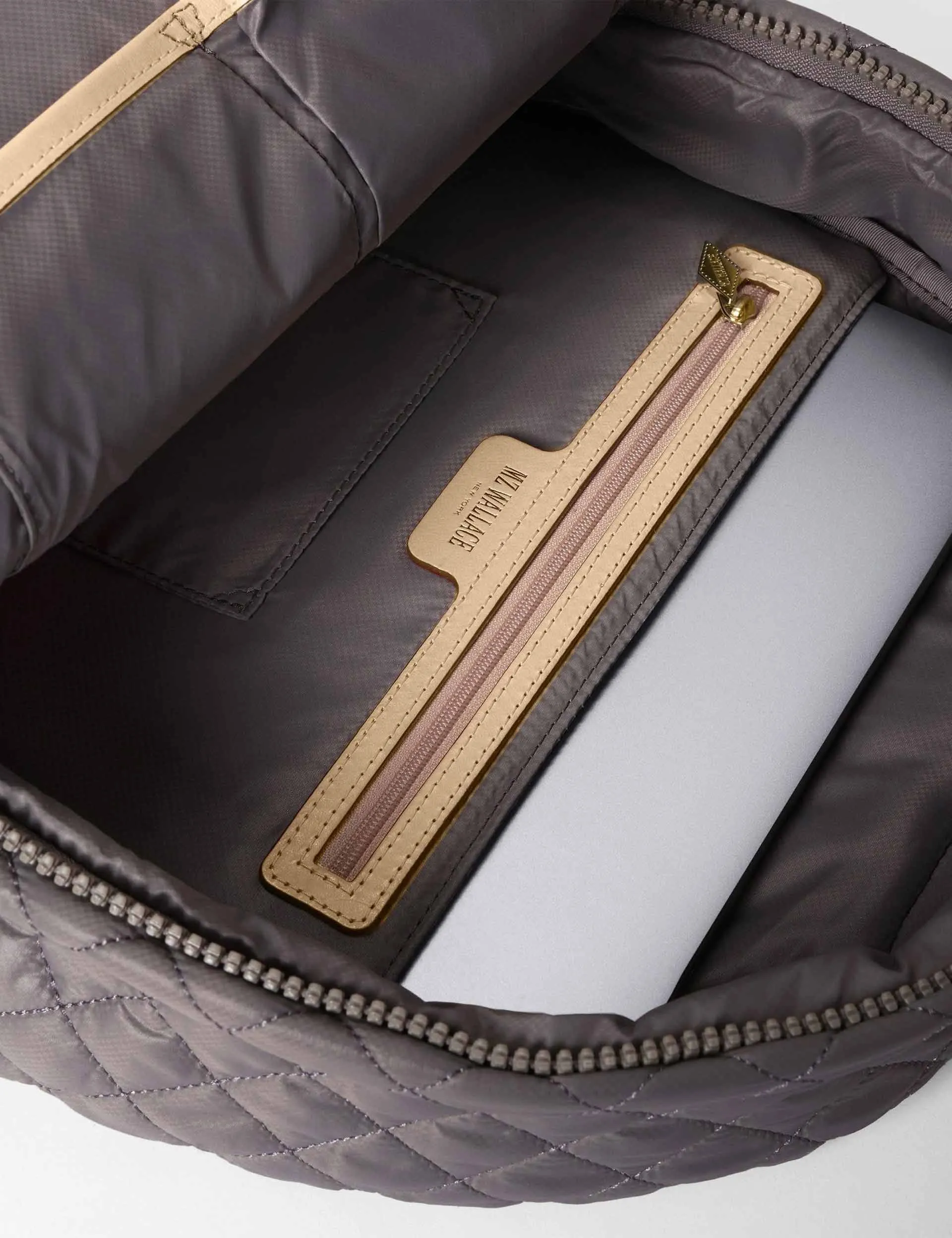 Metro Backpack Deluxe - Magnet