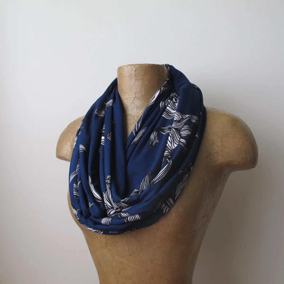 NAVY BLUE FILIGREE Infinity Scarf