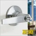 NuSet Tustin: Privacy Lever (Satin Chrome)