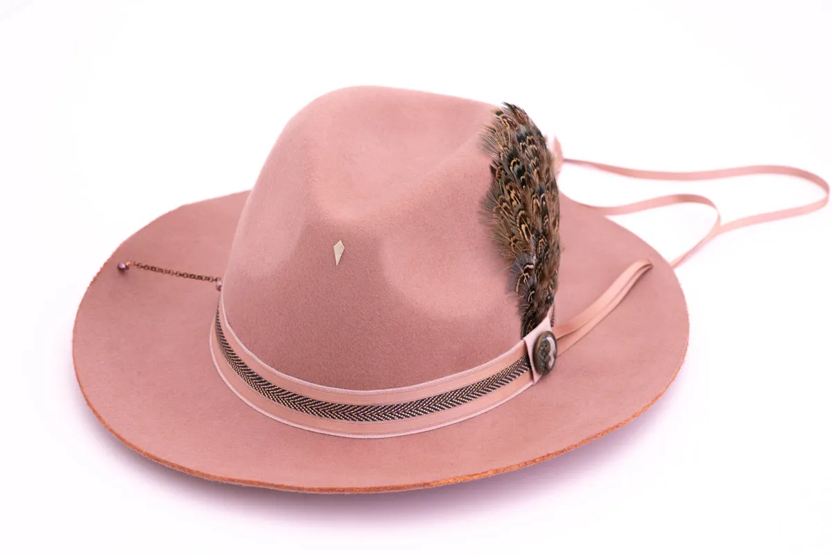 Osez Jospehine....!  Hat
