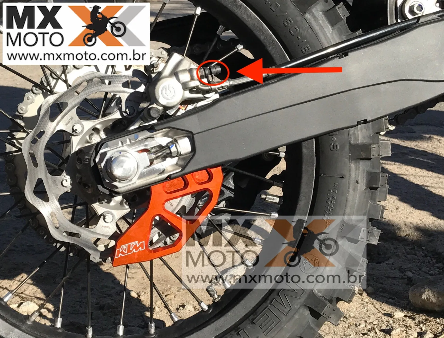 Parafuso de Sangria Freio Traseiro e Embolo Embreagem Inferior - Produto Original KTM / Brembo - 62513020000