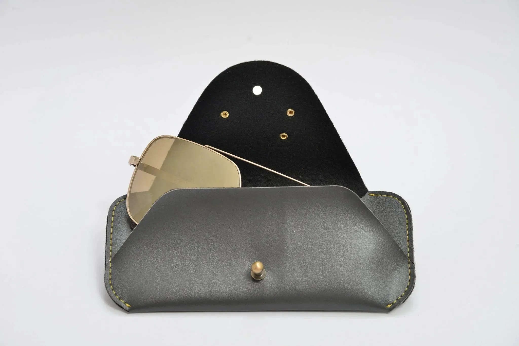 Personalized Stylish Eyewear Case 2.0 - Grey