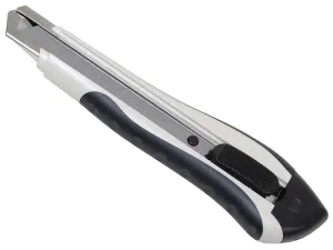 Personna Heavy-Duty Smart Grip Snap-Off Knife 18Mm   3 Blades