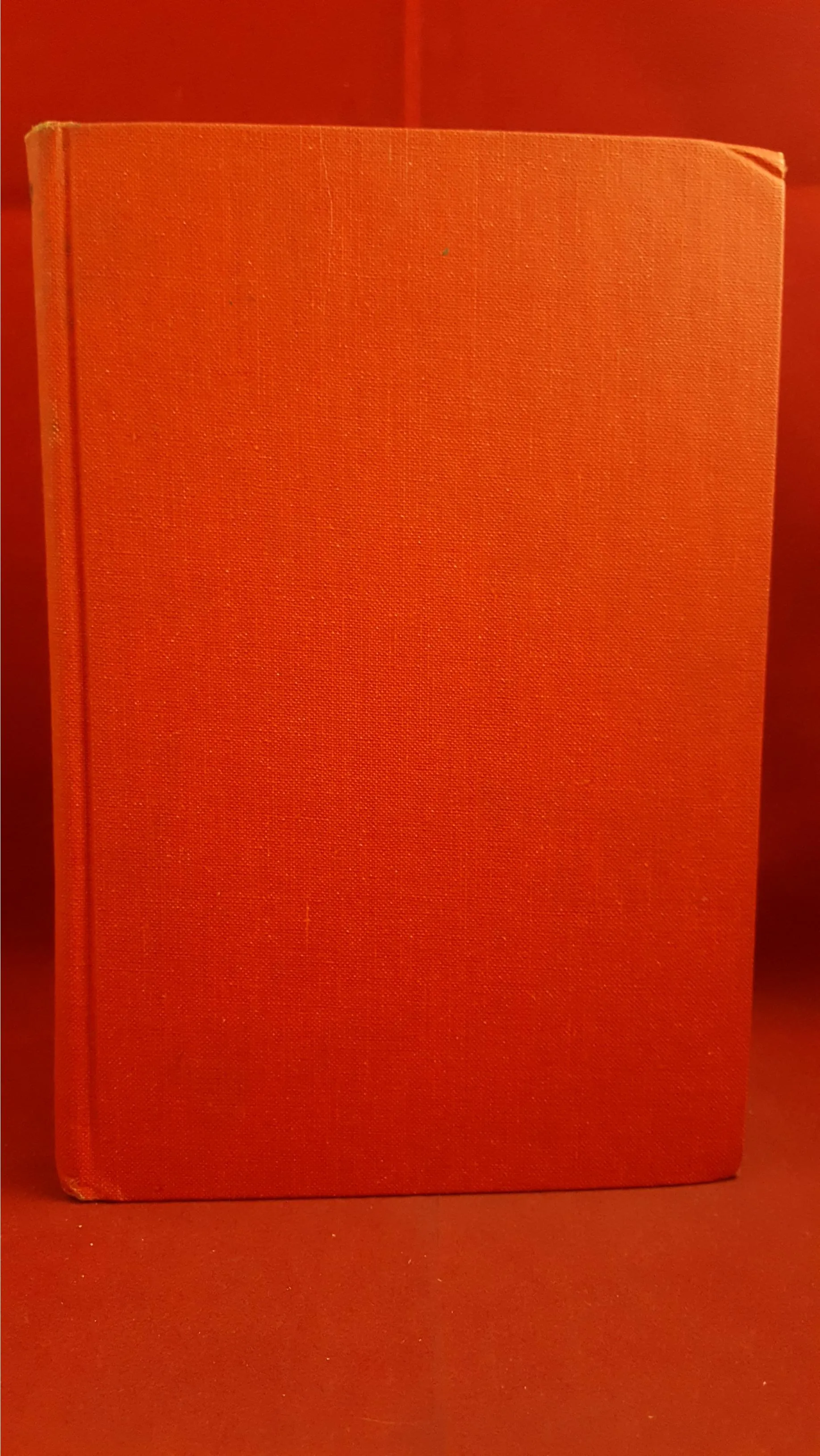 Raymond T McNally - A Clutch of Vampires, New York Graphic Society, 1974