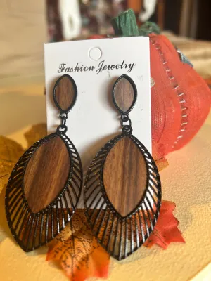 Retro feather earrings