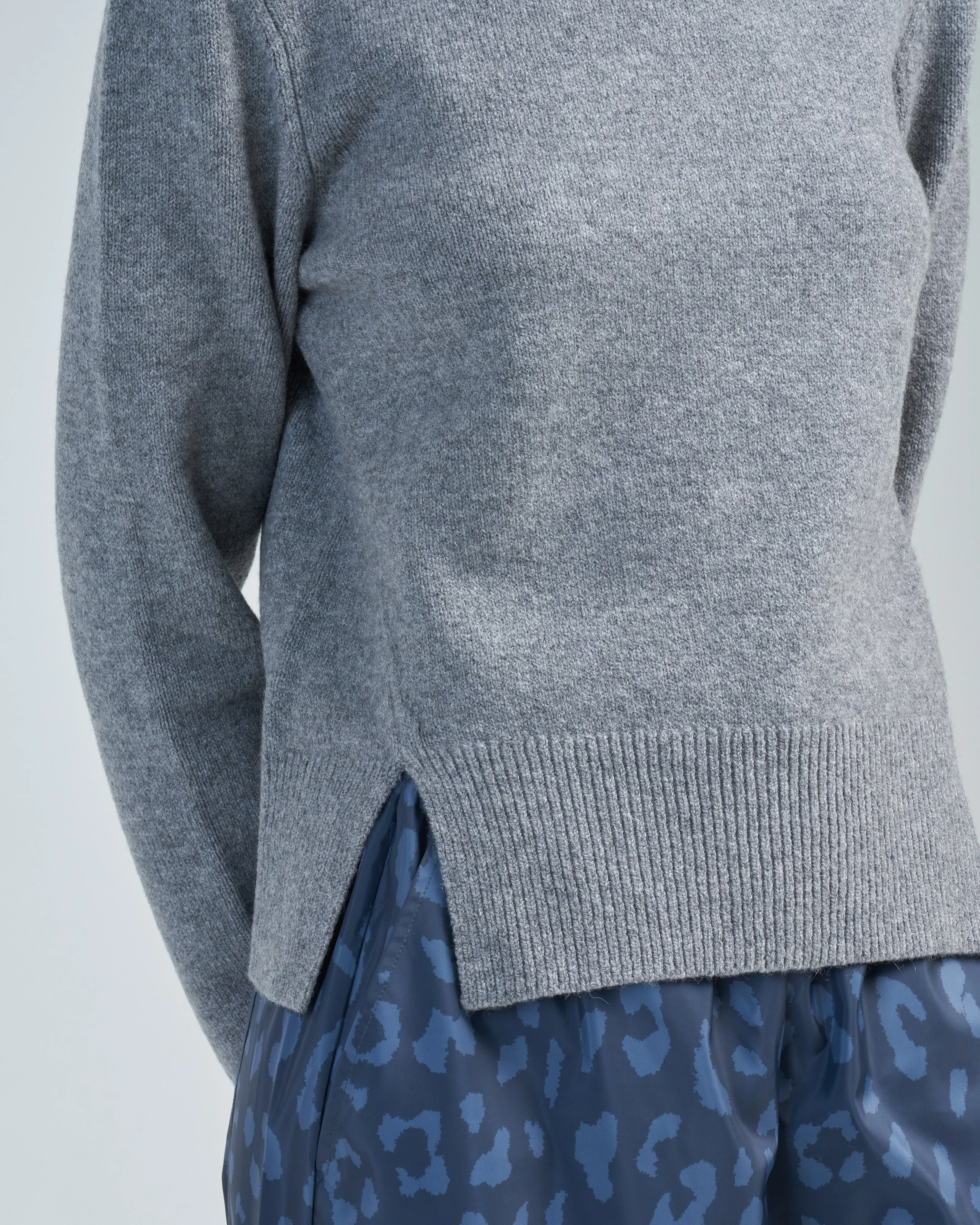 stretch cashmere crewneck pullover