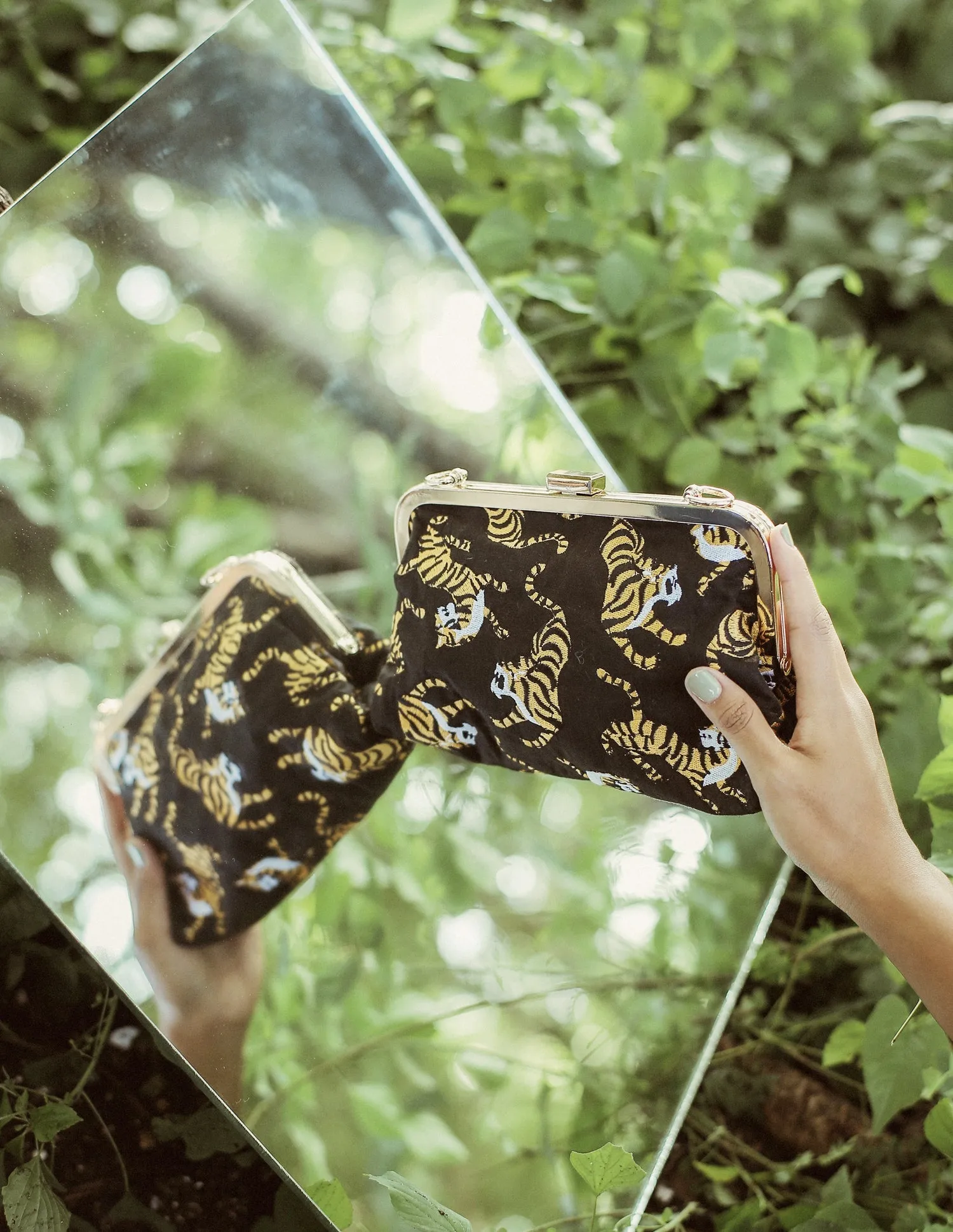 Sumatran Tiger Clutch in Black