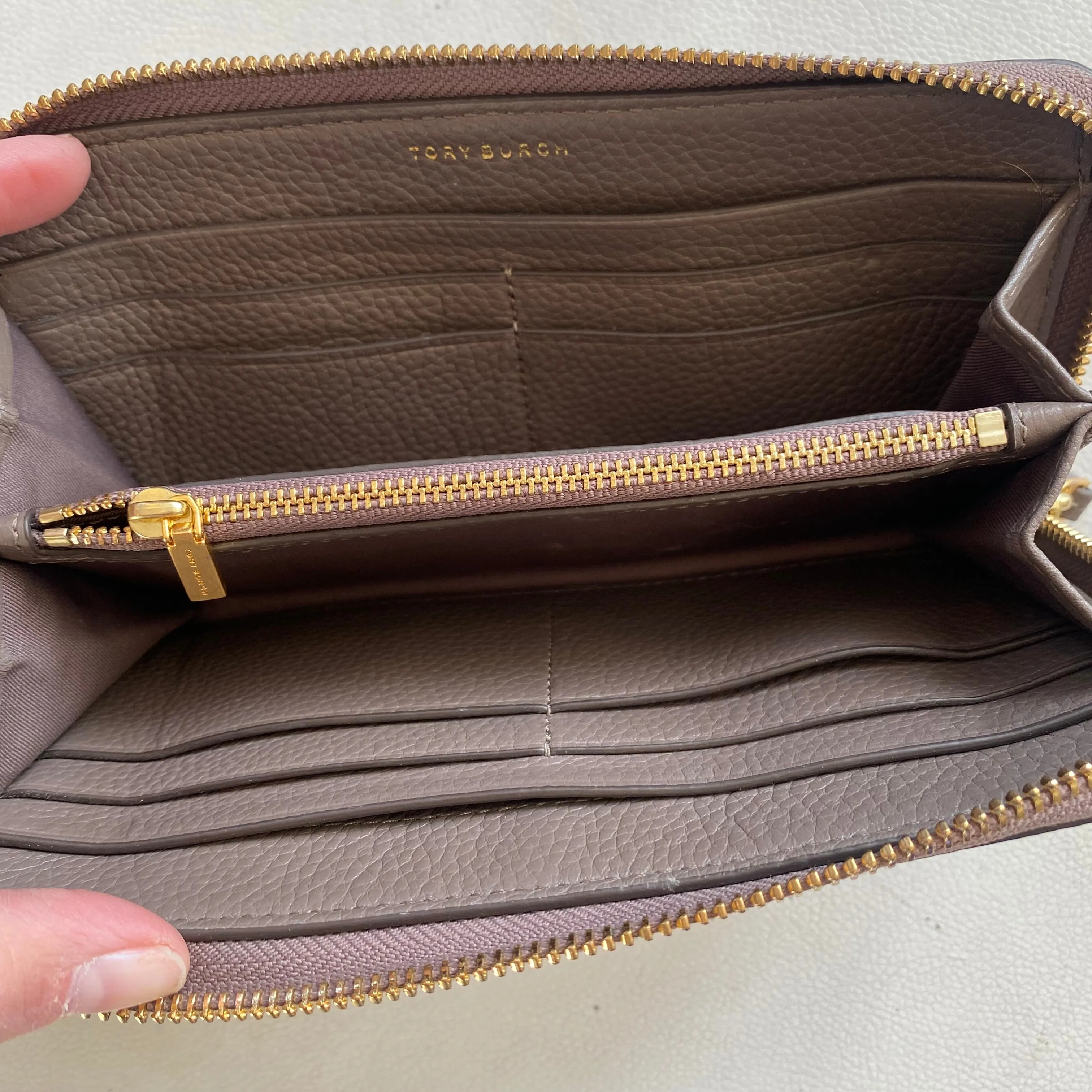 TORY BURCH Wallet Taupe