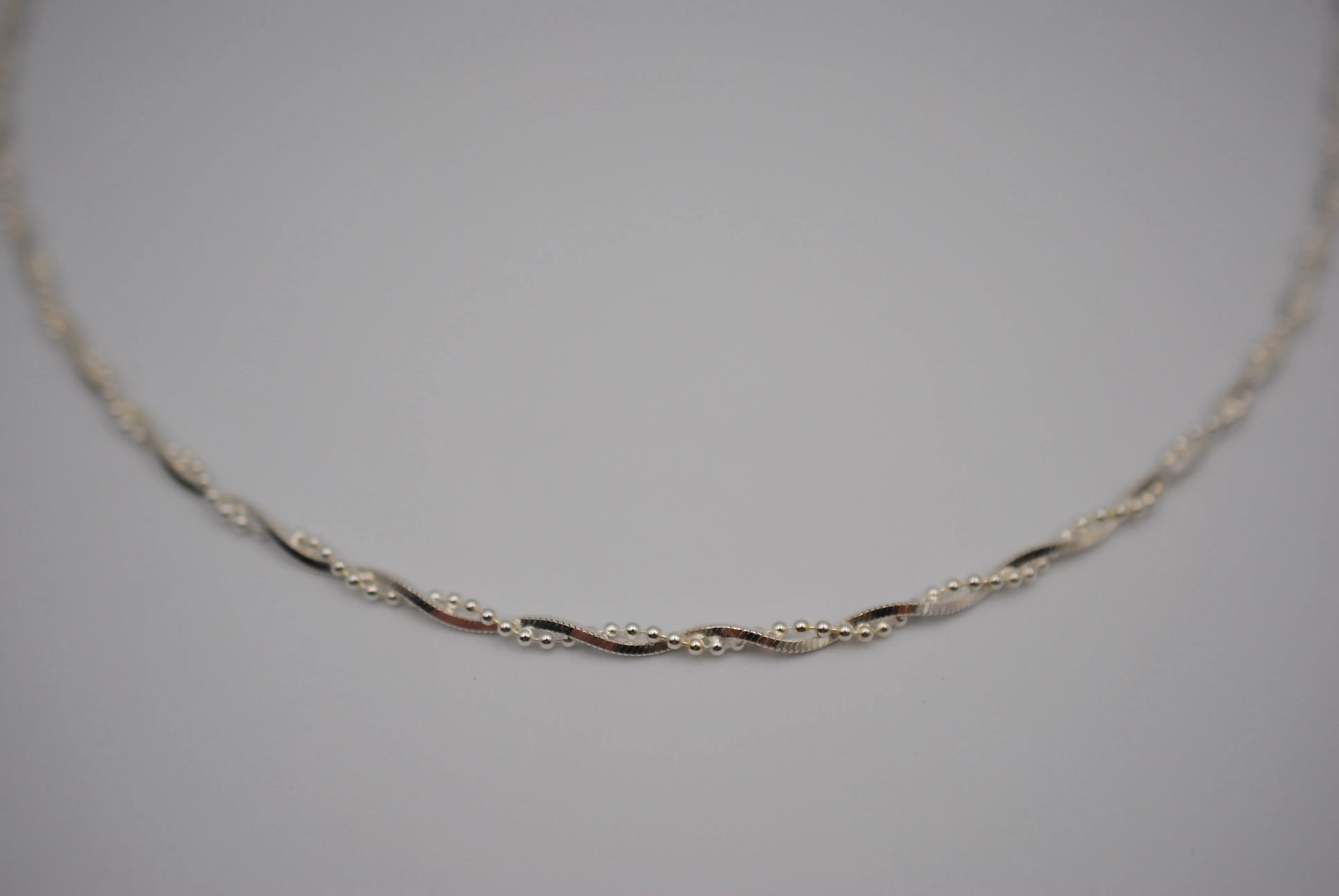 Twisted Box Snake and Ball Chain